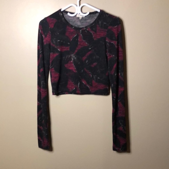 Aritzia Tops - Wilfred free floral long sleeve crop top